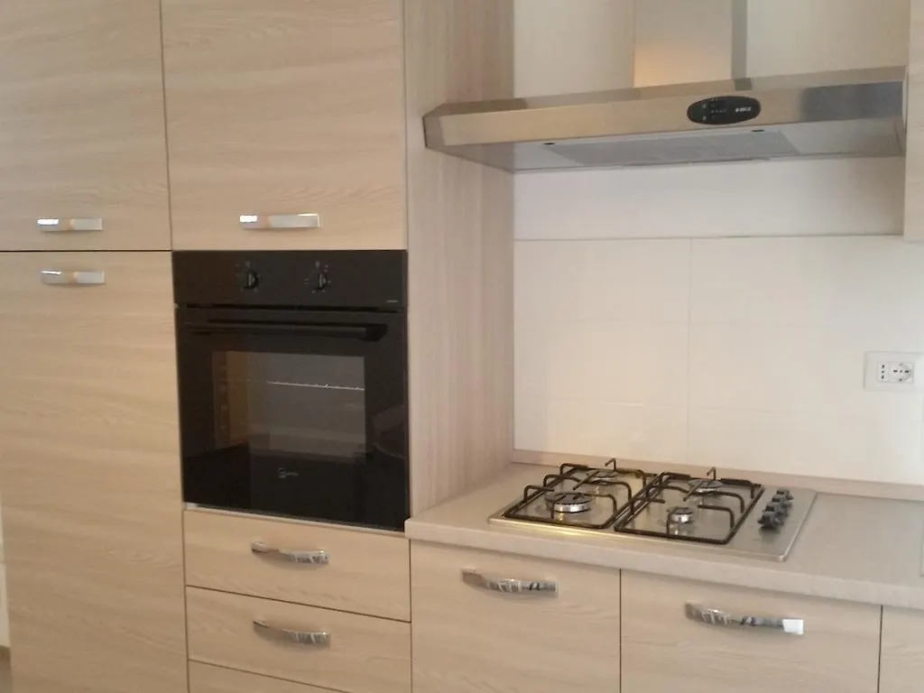Imperiale Apartment Tirrenia 0*,
